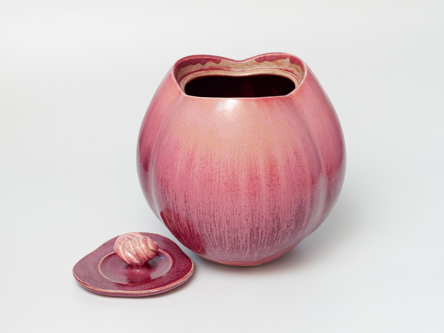 Crimson purple water jar | Hiroshi Sakaguchi