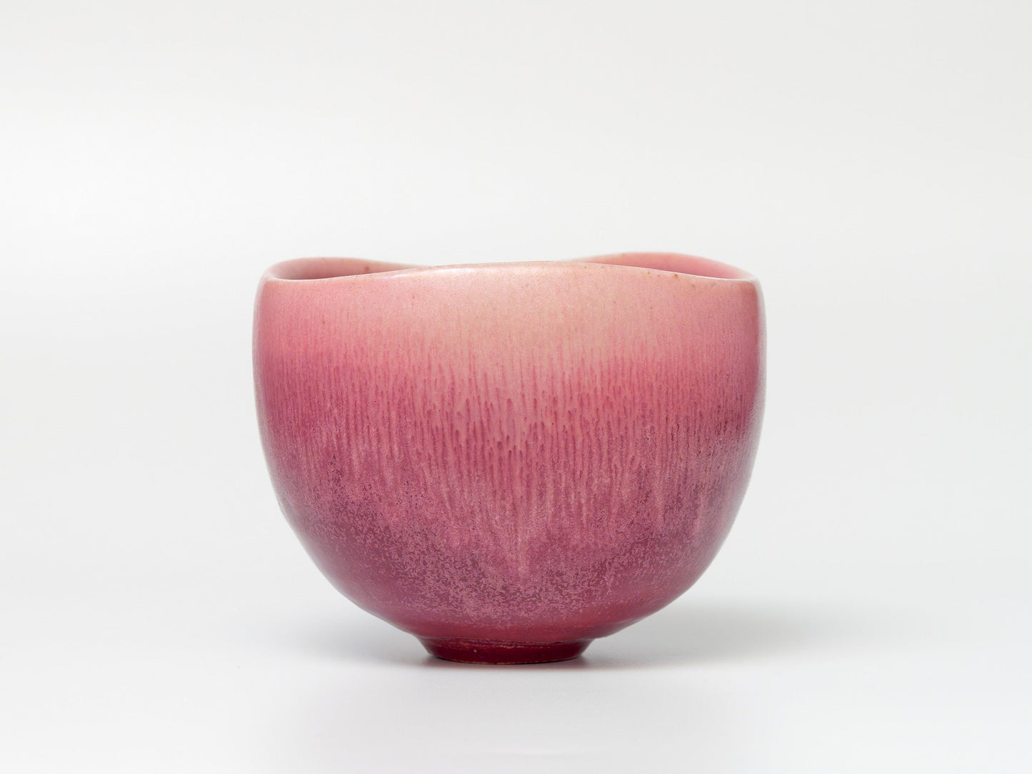 Crimson-purple tea bowl | Hiroshi Sakaguchi