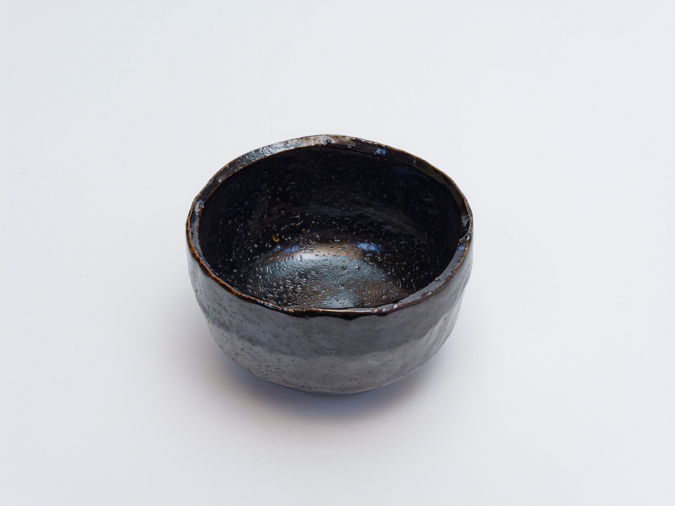 黒茶盌｜青山鉄郎 – BloomJapan