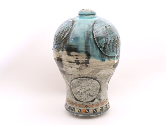 Line engraved blue and white bottle | Hideki Hayashi