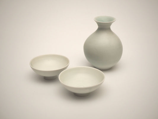 青白瓷酒器揃｜細川令子｜BloomJapan