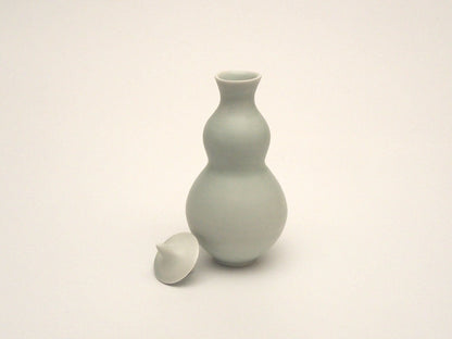 青白瓷瓶酒器｜細川令子